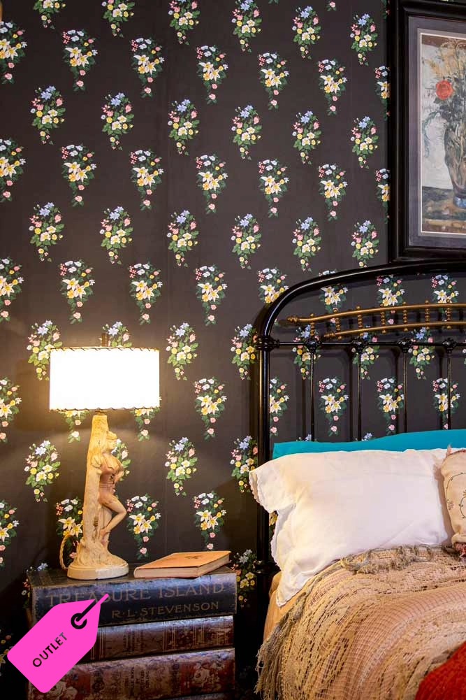 JoJo & Trixie Floral New York Black Wallpaper - DISCONTINUED