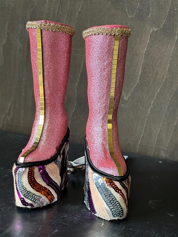 Set Of 2 Handmade Groovy Spiral Platforms Decoration - SECONDS