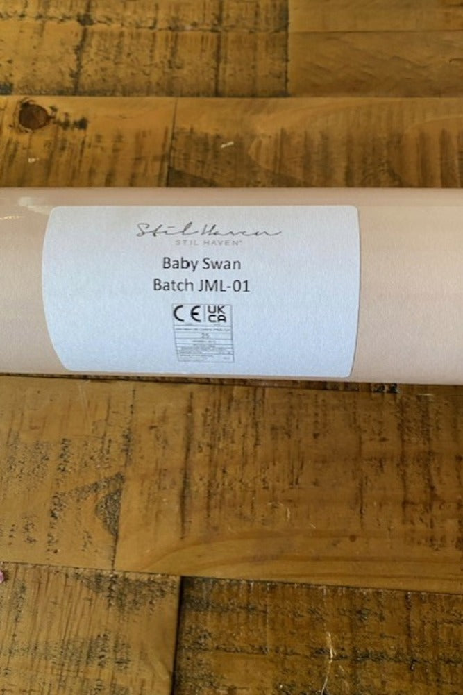 Stil Haven Baby Swan Wallpaper - DISCONTINUED