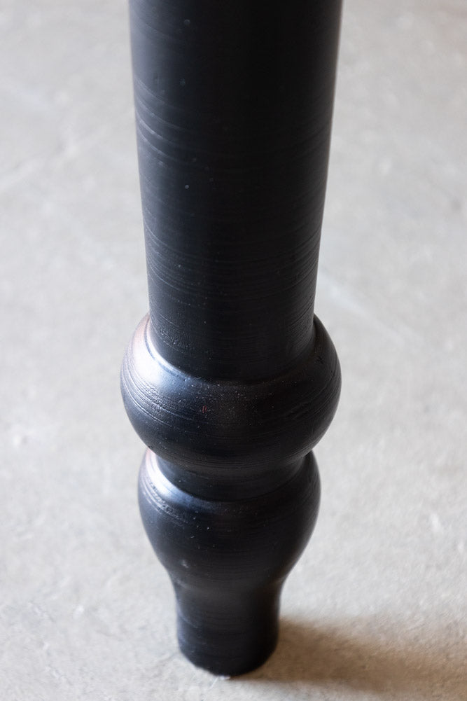 Apothecary Extendable Dining Table - Seats 6-8 People