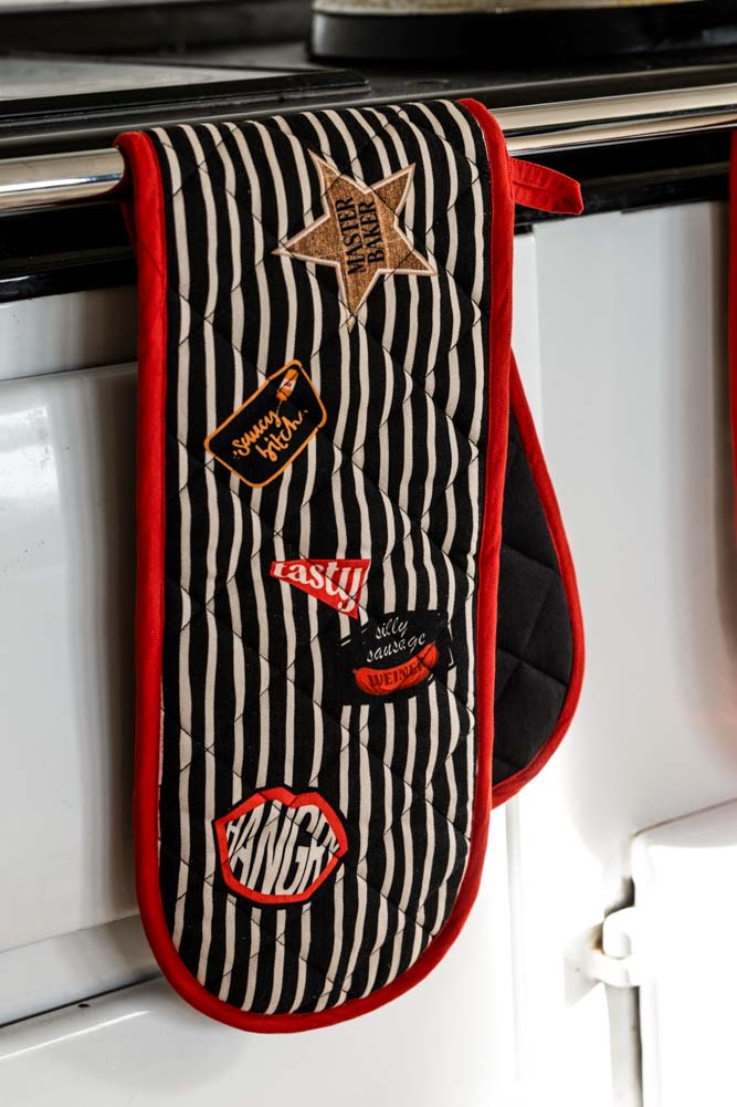Badge Patch Oven Gloves
