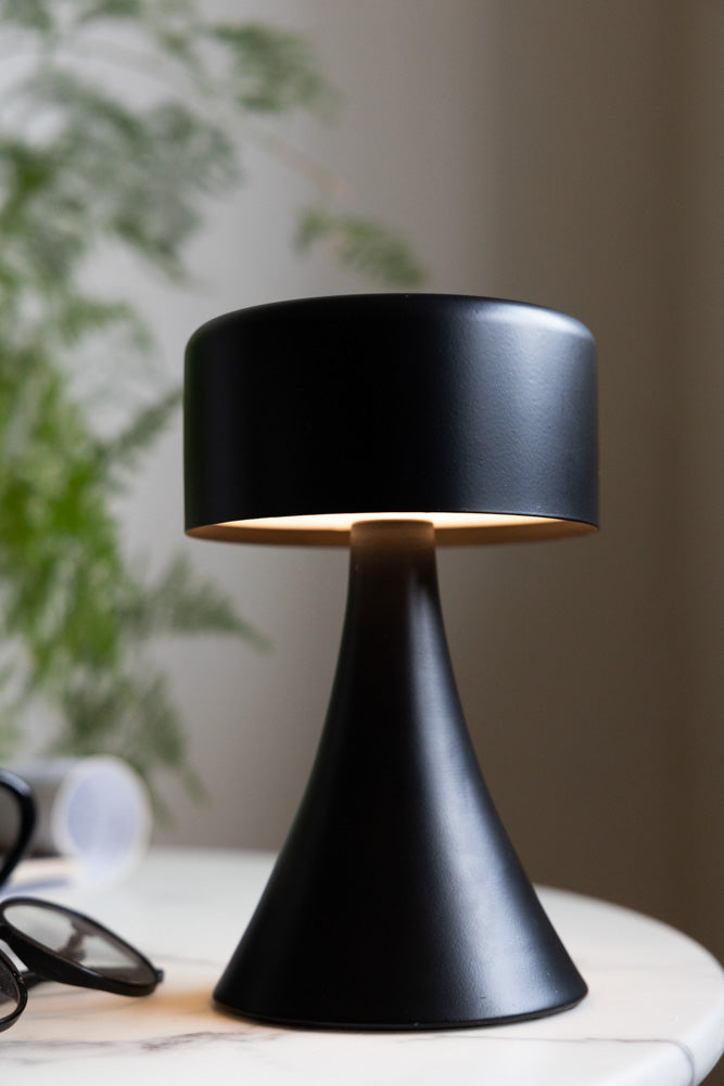 Battery-Powered Cordless Table Lamp In Black