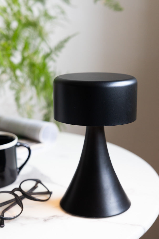 Battery-Powered Cordless Table Lamp In Black