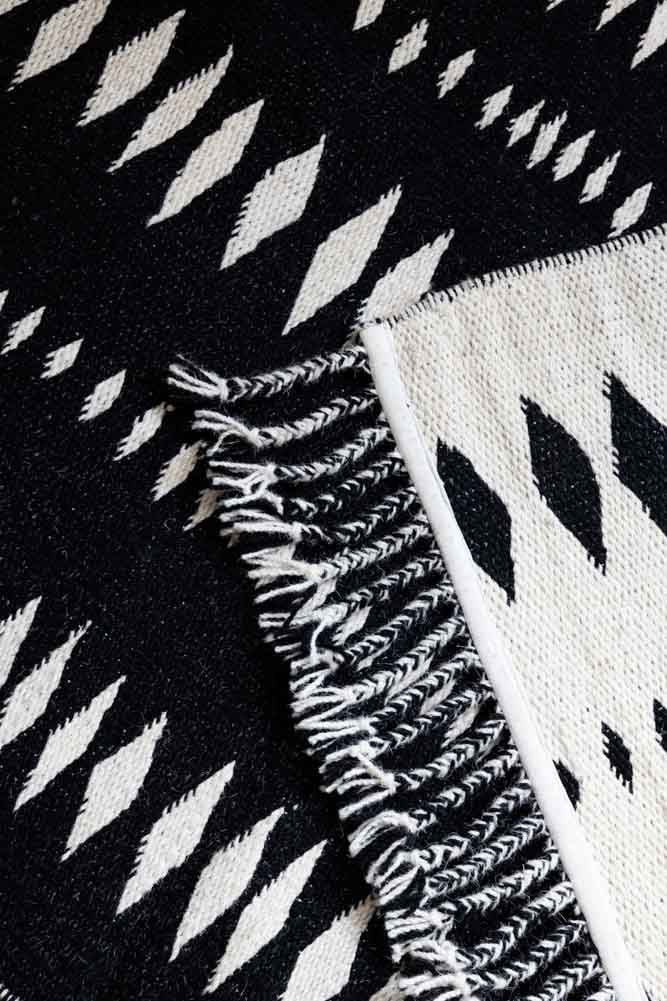 Black & Off-White Geometric Flatweave Rug - Available in 5 Sizes