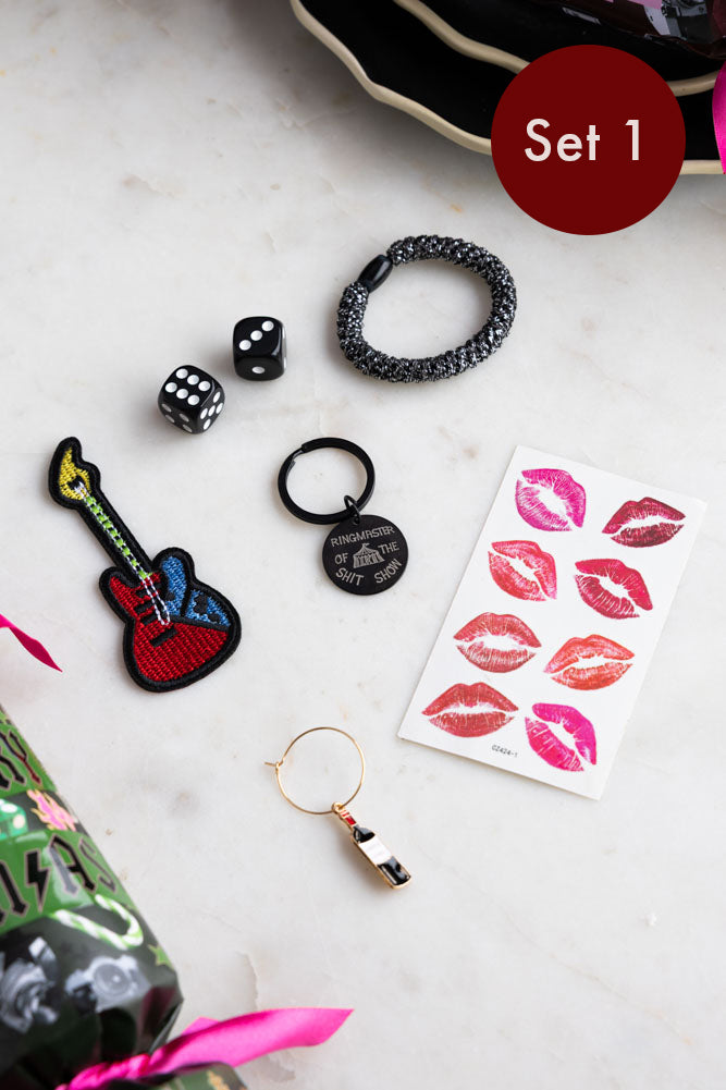 Set of 6 Rockett St George Luxury Rock & Roll Christmas Crackers