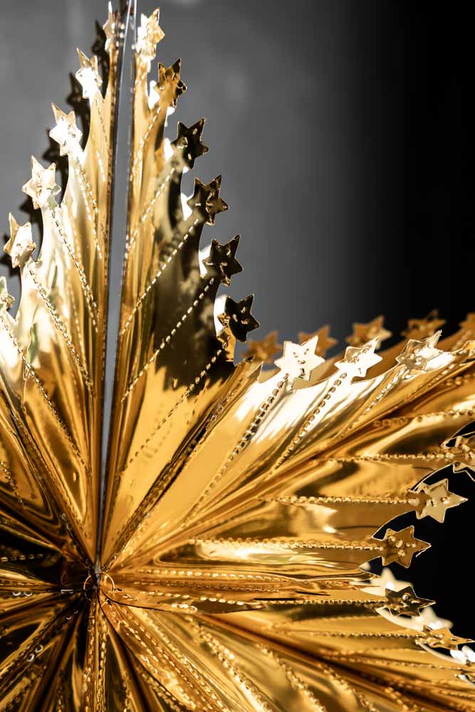 Christmas Star Hanging Decoration in Metallic Gold