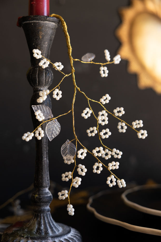 Delicate Pearl-Effect Cluster Decoration