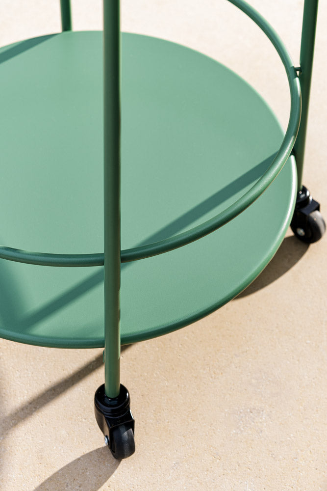 Effortless Outdoor Drinks Trolley in Green