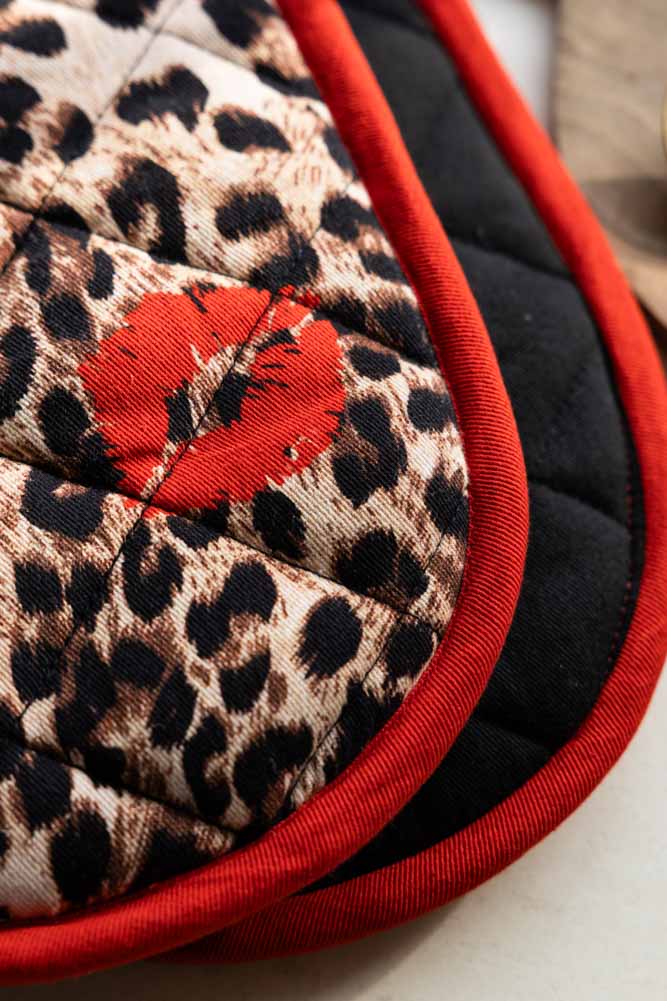 Leopard Love Print & Red Detailing Oven Gloves