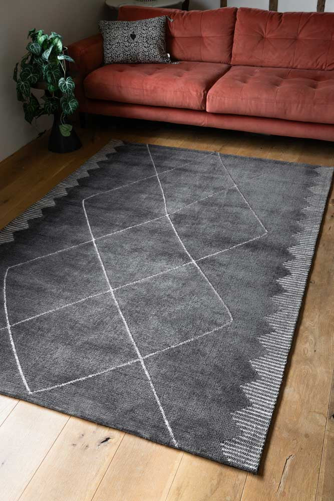 Mason Black Diamond Rug - 3 Sizes Available
