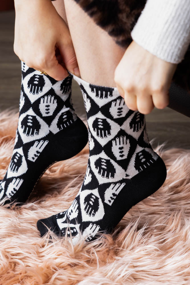 Pack Of 4 Monochrome Hand Print & Red Swan Socks