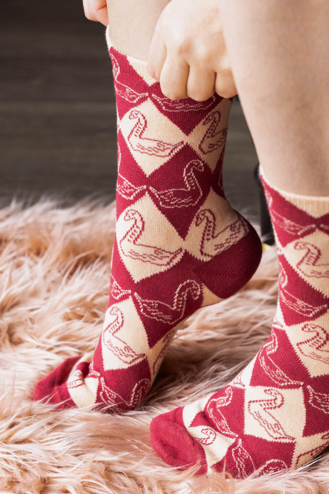 Pack Of 4 Monochrome Hand Print & Red Swan Socks