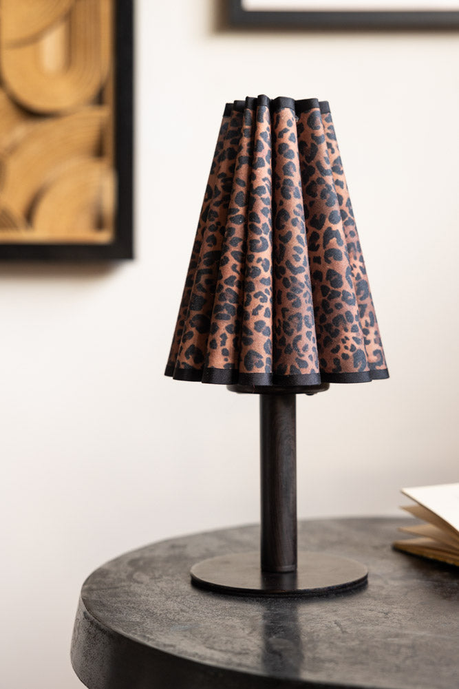 Rechargeable & Wireless Leopard Print Table Lamp