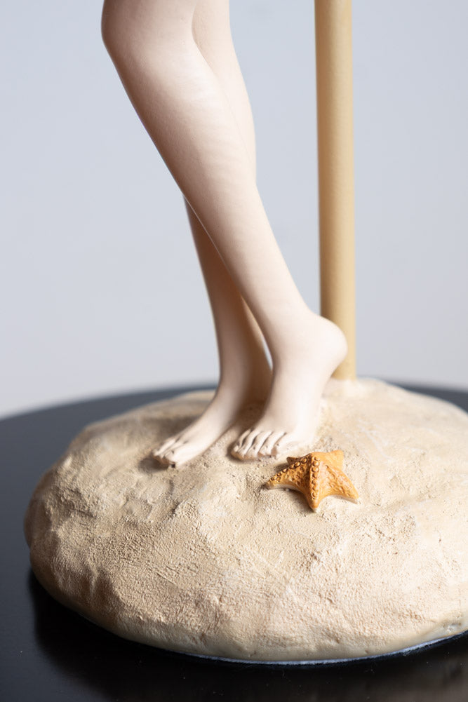 Retro-Style Bather Table Lamp with Globe