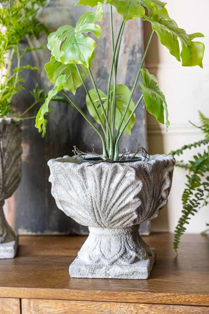 Traditional Detailing Style Planter - Wide